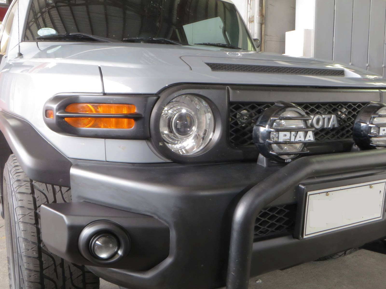 fj cruiser oem headlights